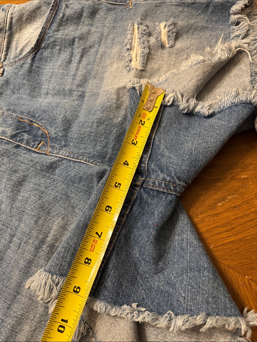 Raw Hem Relaxed Fit Jean Shorts Distressed 5 pocket size 10 1822 Denim EUC - Picture 13 of 13